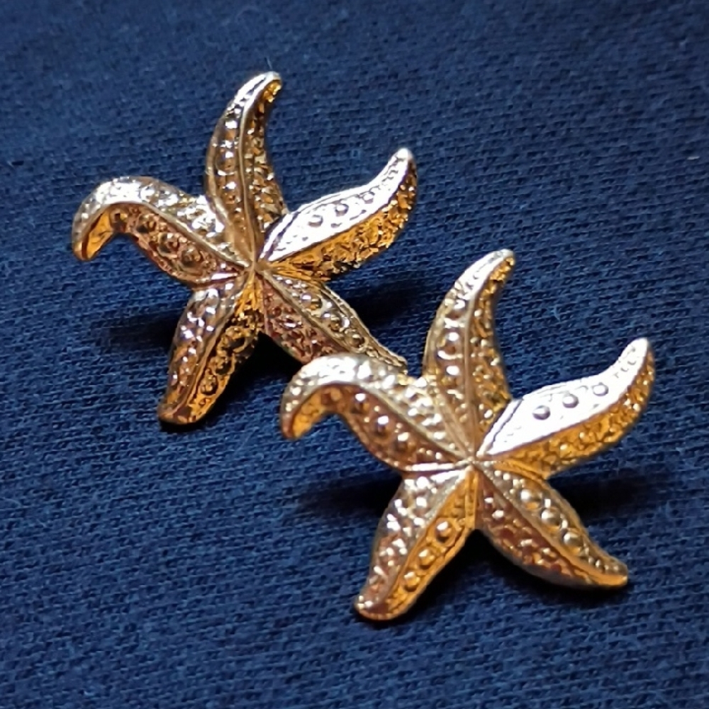 Gold Toned Starfish Stud Earrings • Beachy Coastal Jewelry Cute Summer Studs